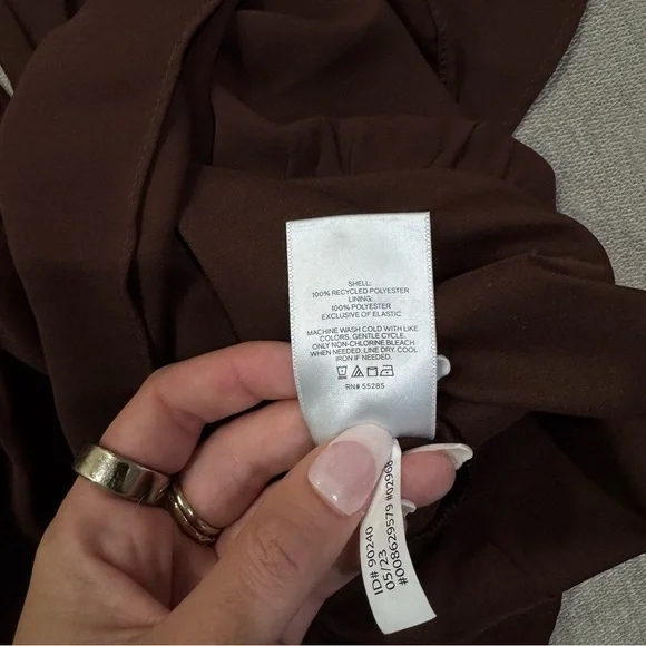 NWOT Express Chocolate Brown Sweetheart Neckline Peplum Flutter Sleeve Crop Top - Picture 5 of 9